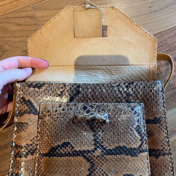 Vintage snakeskin purse - Picture 3 of 3